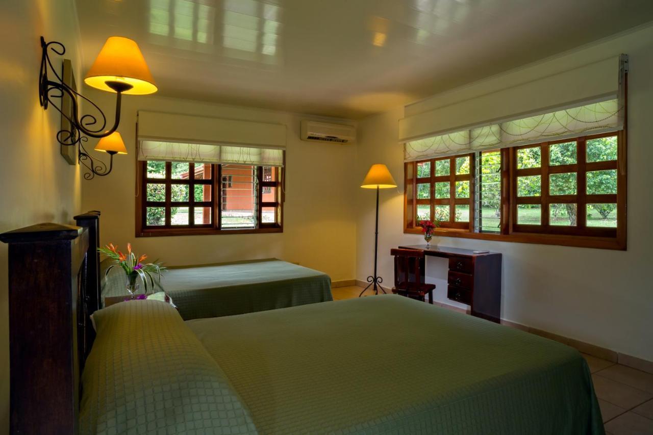 Natural Lodge Cano Negro 外观 照片